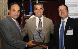 Ing. Raúl Gayá, Hon. Lorenzo González y Roberto Pando.