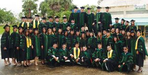 Graduados Clase 2011 Escuela de Medicina de la Universidad Central del Caribe.